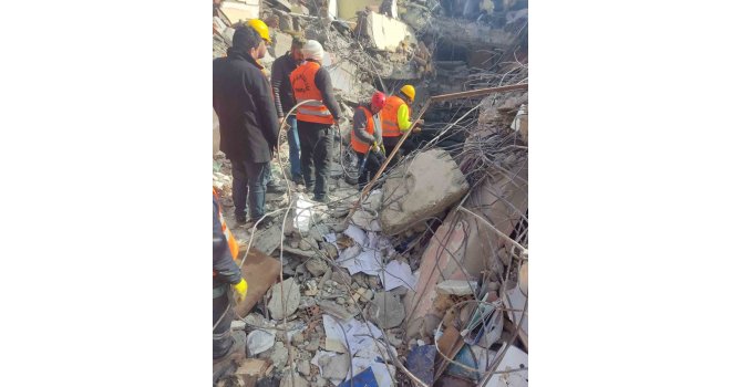 102 saat sonra hayata yeniden ‘merhaba’ dedi