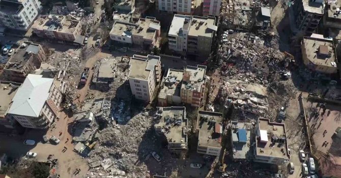 Depremin 5’inci gününde Adıyaman havadan görüntülendi