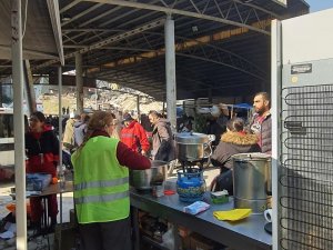Karavan sahipleri araçlarını deprem bölgesine götürmek istiyor