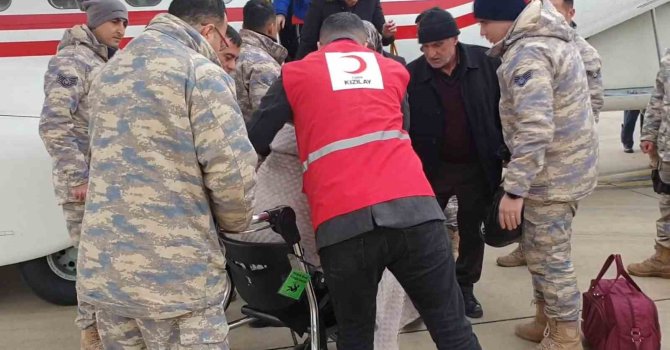 Depremzedeler, 11’inci Hava Üs Komutanlığında ağırlanıyor