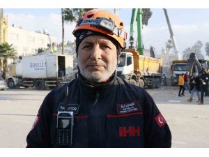 Bir "tık tık" sesi 107 saat sonra enkazdan çıkarttı