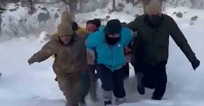 9 aylık hamile kadın askeri helikopterle hastaneye sevk edildi