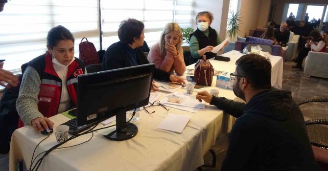 Depremzedeler Marmaris’te otellerde ağırlanıyor