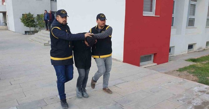 Depremde hayatını kaybeden şahsı soyan zanlı Adana’da yakalandı