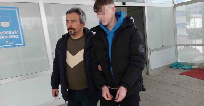 İstanbul’dan dolandırılan 17 bin lira parayı Samsun’da bankadan çekerken yakalandı