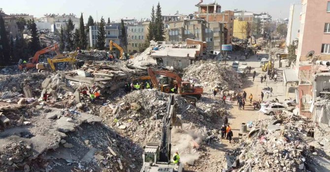 Adıyaman’daki enkazların dron görüntüsü