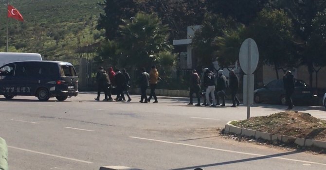 Cilvegözü Sınır Kapısı’ndan cenaze transferi ve yardım geçişleri