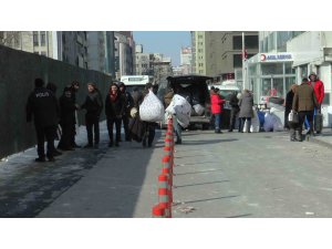 Kayseri’deki ağır hasarlı binada yıkım öncesi tahliyeler başladı