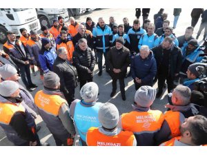 Başkan Çolakbayrakdar: “Tüm imkanlarımız ile deprem bölgelerindeyiz”