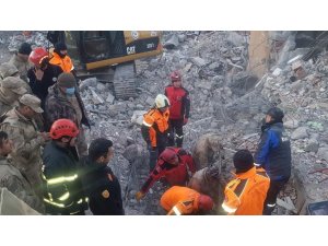 ÇAK, deprem bölgesinde arama kurtarma çalışmalarını sürdürüyor