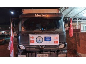 Gürcistan’dan Türkiye’ye insani yardım tırı yola çıktı