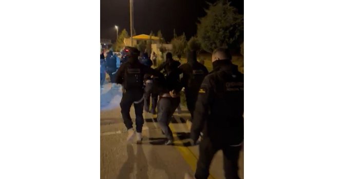 Terör polisinin özel timi hırsız ve yağmacı avında