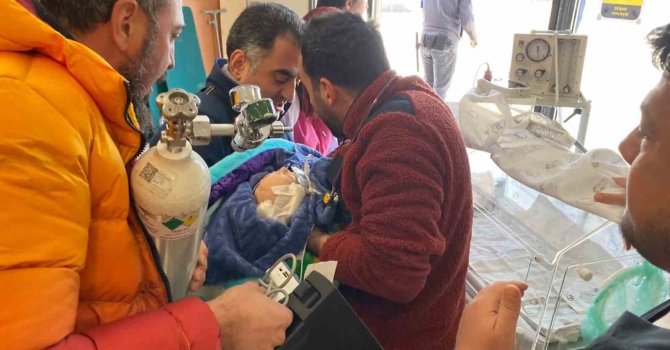 MSB: “Enkazdan çıkarılan 40 günlük yavrumuzu helikopterle Adana Şehir Hastanesine naklettik”