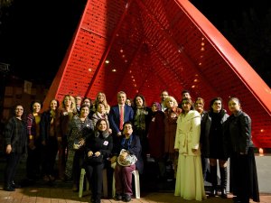 Kadına şiddete karşı: ‘Hayatın her alanında, her noktasında mücadele’