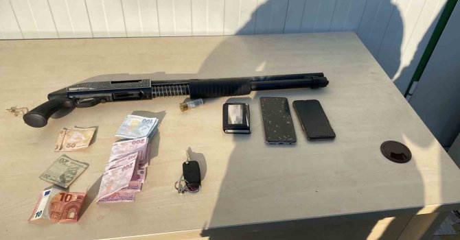 Deprem bölgelerinde yağmacılara geçit yok: 14 gözaltı