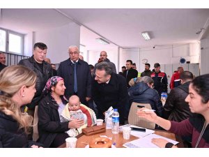 Vali Aksoy, depremzede aileler ile görüştü