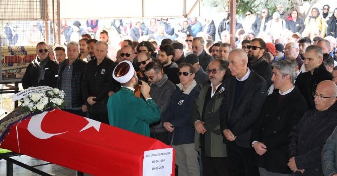 Depreme Antakya’da yakalanan genç kız bugün Marmaris’te defnedildi