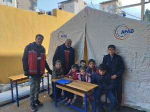 Aydın’dan giden ekipler depremzedelere psikolojik destek sağlıyor