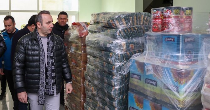 Yalova Belediyesi’nden depremzedelere “sosyal market” hizmeti