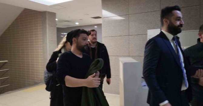 Oğuzhan Uğur ifade vermek için adliyede