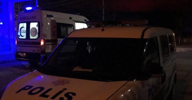 Sokak ortasında silahla vuruldu