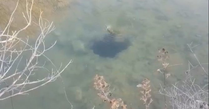 Lice’de depremler sonrası obruklar meydana geldi