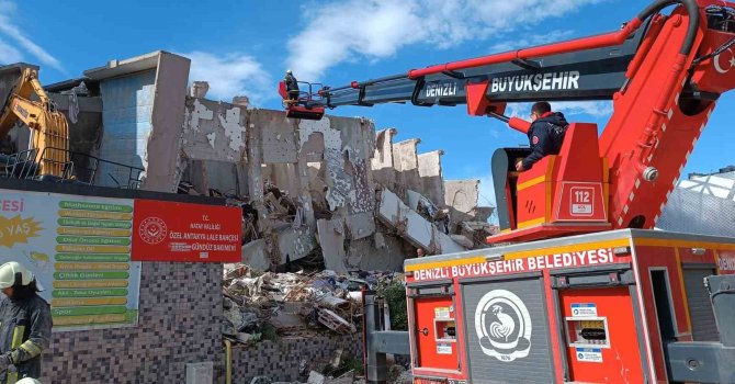 Denizli Büyükşehir ekipleri 36 cana can oldu