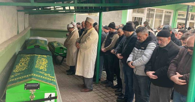 Depremzedeleri kurtardı, kazada hayatını kaybetti