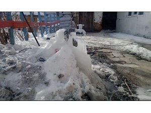 Özalp ilçesinde termometreler eksi 31 dereciyi buldu