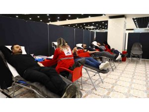 Radyocular Başakşehir’de kan bağışında bulundu