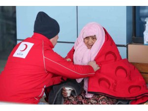 Kızılay’ın Psikososyal Destek Ekipleri bölgede psikolojik ilk yardım veriyor