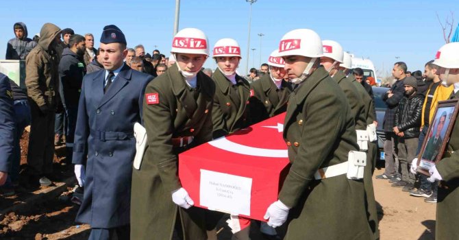 Onlarca mezar açıldı, aynı aileler ve komşuları yan yana defin edildi