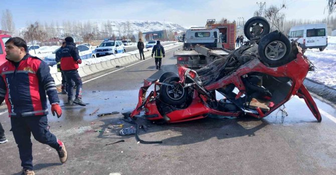 Van’da trafik kazası: 4 yaralı