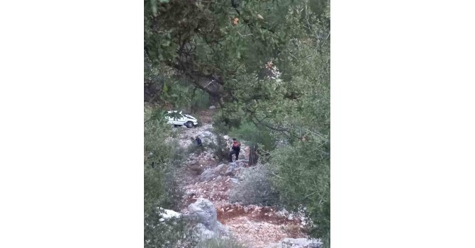 Antalya’da otomobil şarampole uçtu: 1 ölü, 1 yaralı