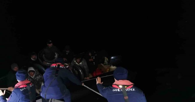 9 düzensiz göçmen kurtarıldı