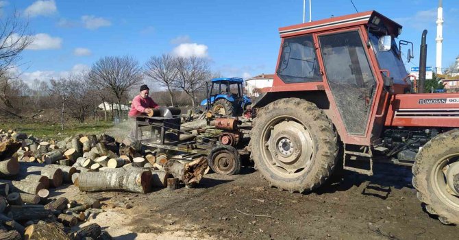 Çatalca’dan deprem bölgesine 250 ton yakacak odun yardımı