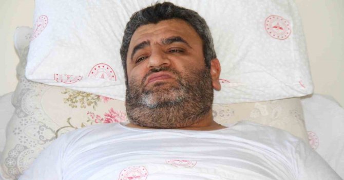 Enkaz altından 32 saat sonra yeğeninin mesajı sayesinde kurtuldu