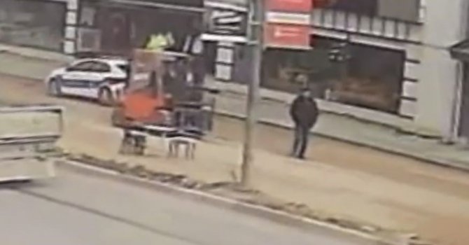 Yolun karşısına geçerken forkliftin çarptığı yaya yaralandı