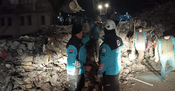 Arama kurtarma çalışmaları sırasında kalp krizi geçirerek hayatını kaybetti