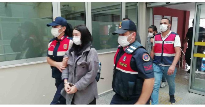 Cinayet davasında yargılanan genç kız "Ceza almak istemiyorum" diyerek ağladı