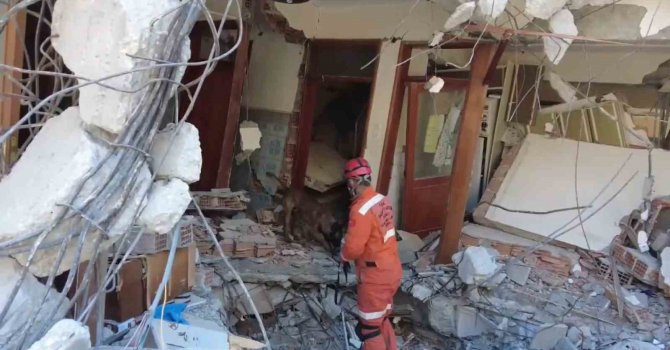 Doğal Afet Arama ve Kurtarma Taburu Hatay’daki çalışmalarını aralıksız sürdürüyor