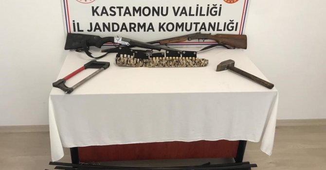 Kablo hırsızlarına suçüstü