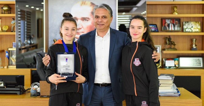 Başkan Uysal’dan kutlama