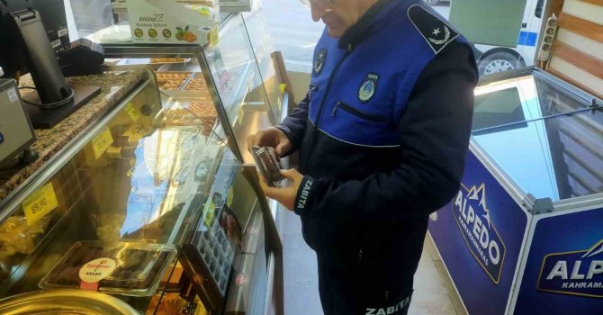 Gürsu’da zabıta ekipleri tatlıcıyı denetledi