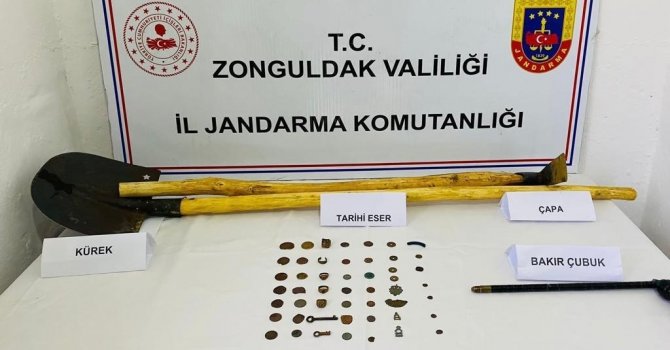 Kaçak kazı yaparken suçüstü yakalandılar