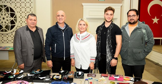 Minik Rüzgar için kermes düzenlediler