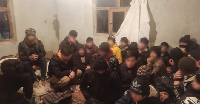 Van’da 16 günde 440 düzensiz göçmen yakalandı