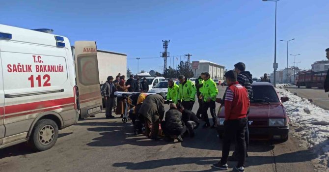 Karaman’da otomobilin çarptığı kadın yaralandı