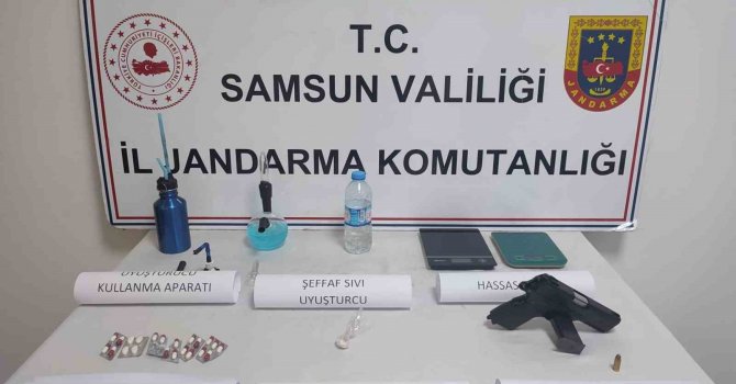 Jandarma iş yerinde uyuşturucu ele geçirdi