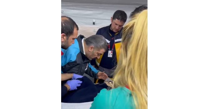 Sağlık Bakanı Koca: “40 yaşlarındaki depremzede kadın hastamızın bilinci açık”